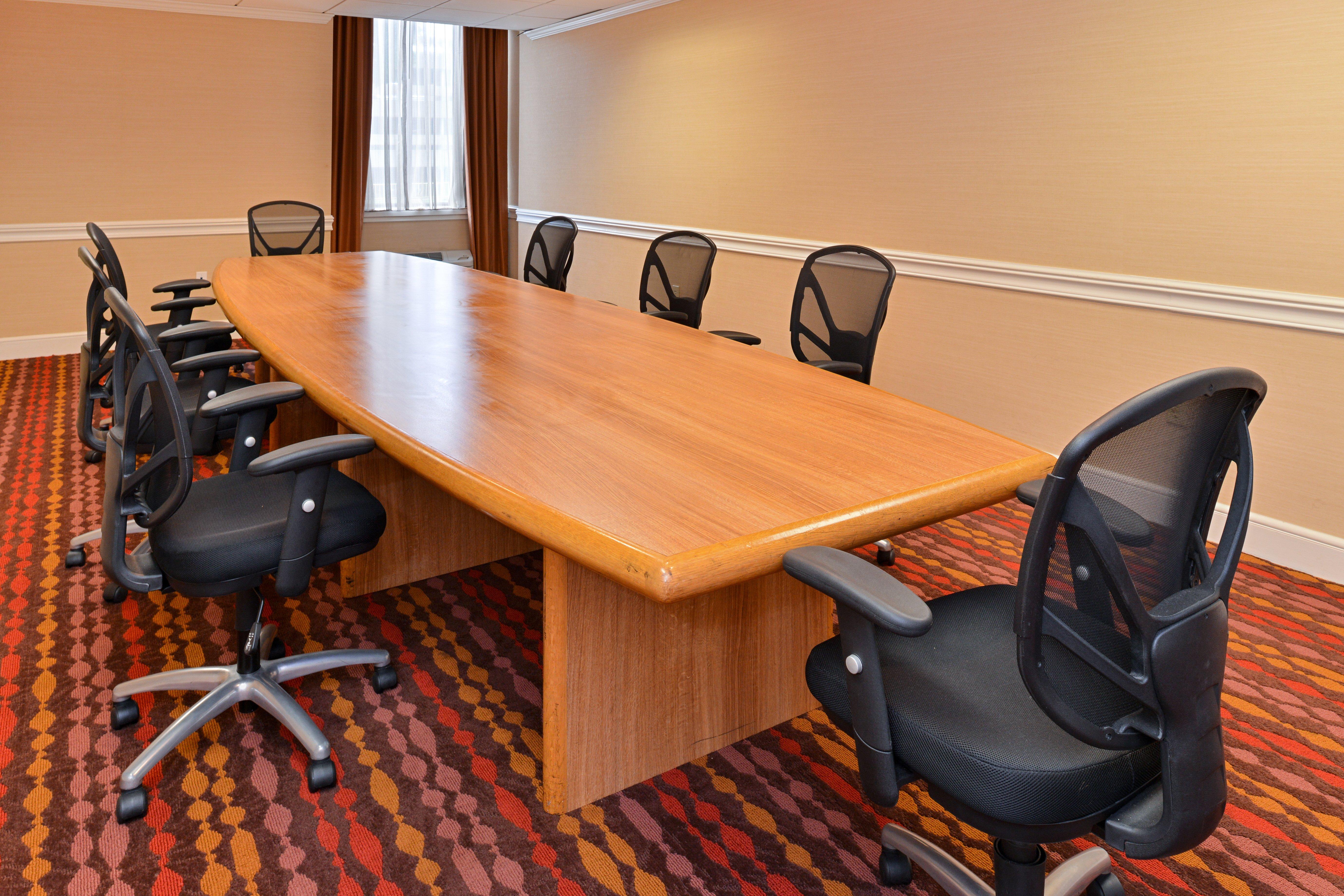 Holiday Inn New London By Ihg Exterior photo