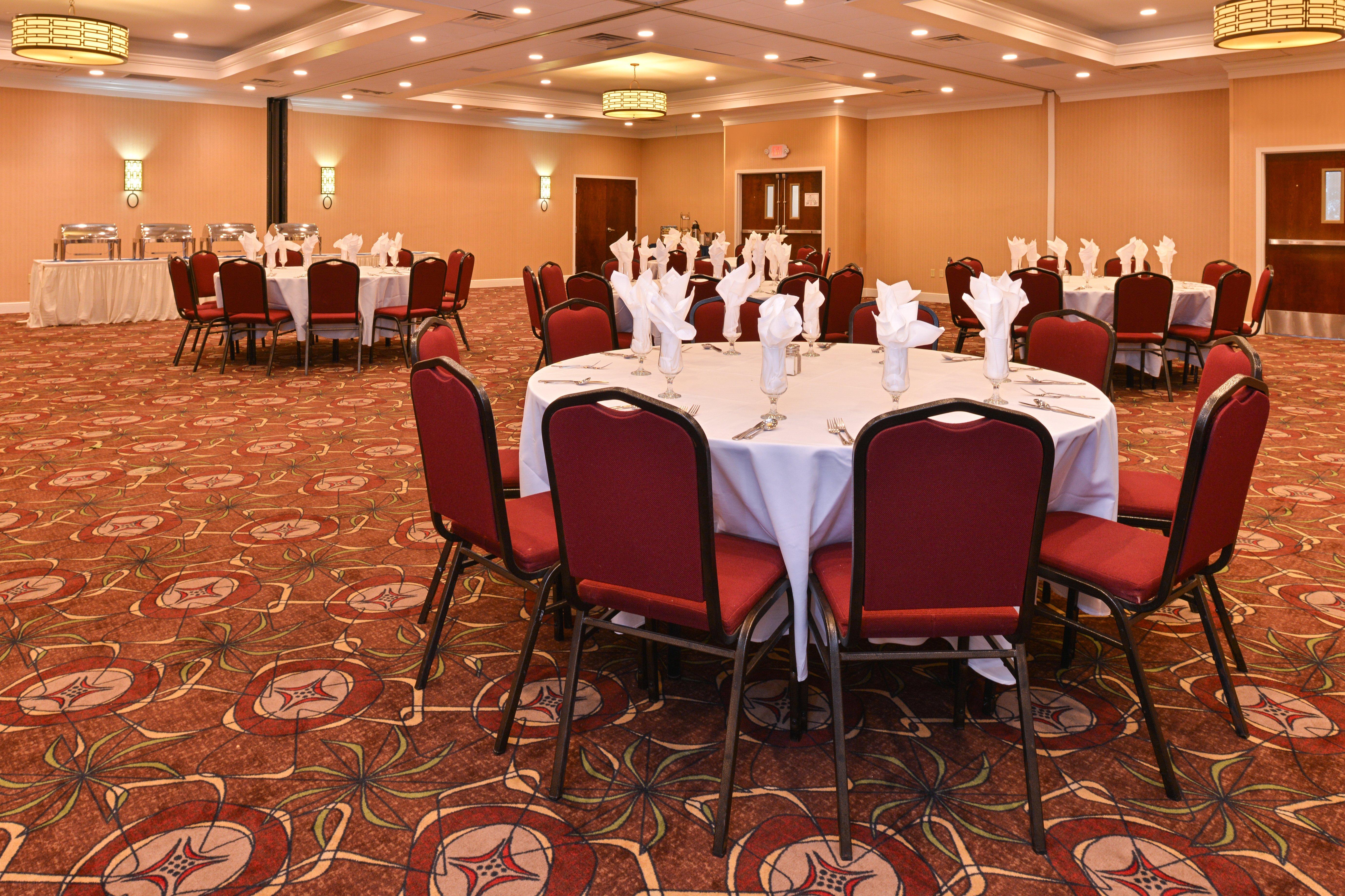 Holiday Inn New London By Ihg Exterior photo