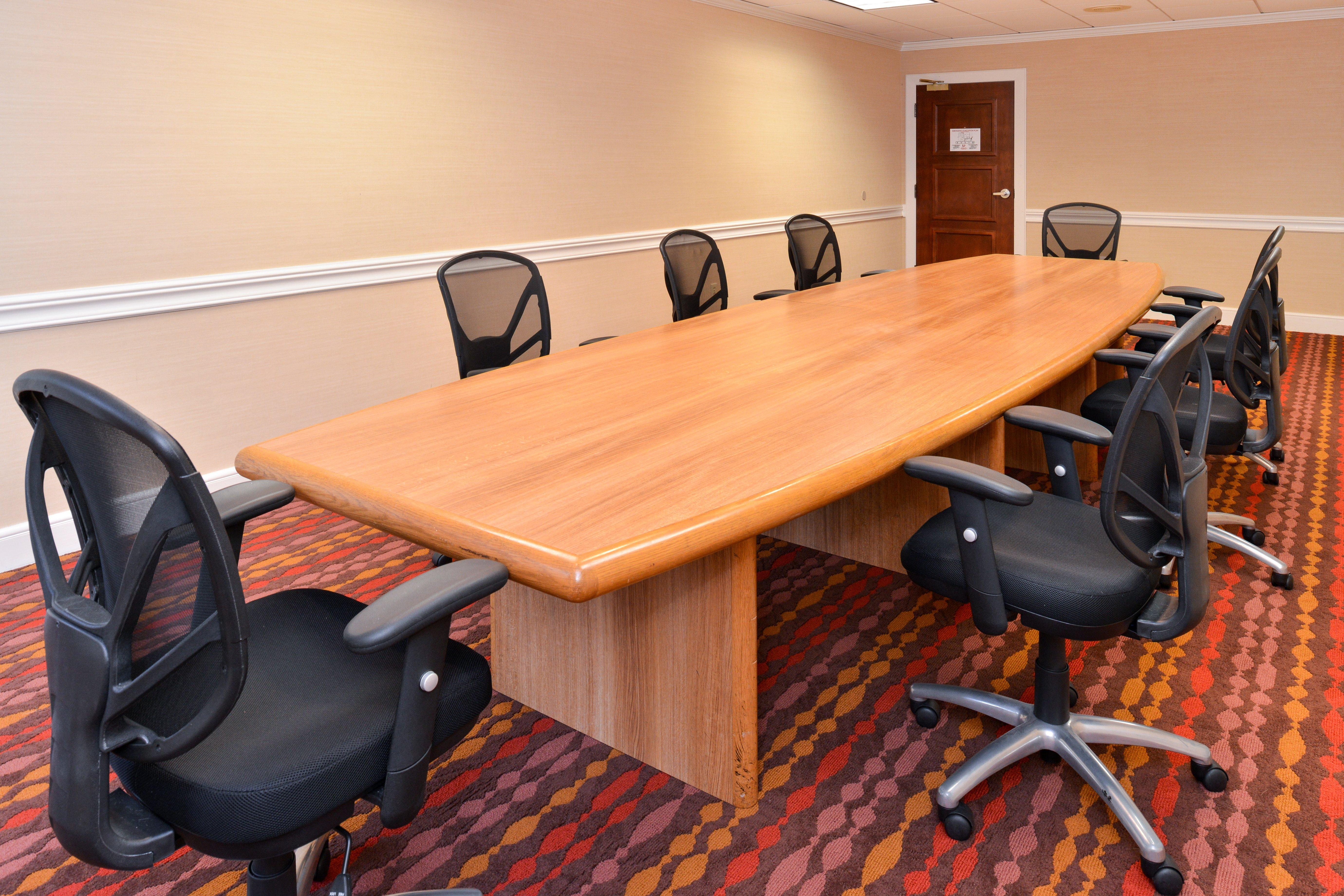 Holiday Inn New London By Ihg Exterior photo