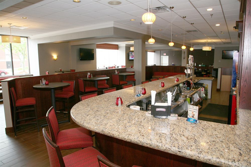 Holiday Inn New London By Ihg Exterior photo